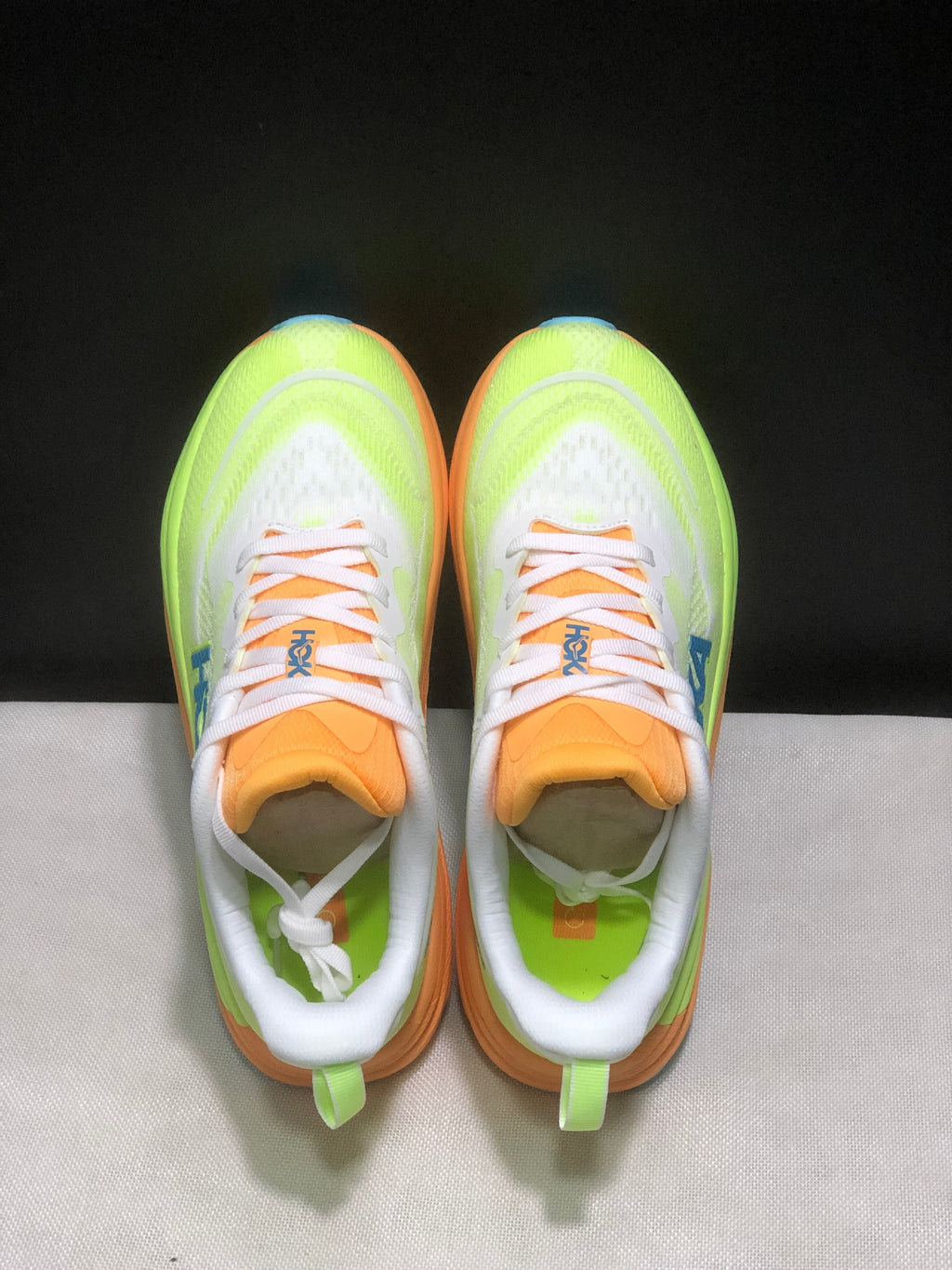 HOKA ONE ONE SKYFLOW